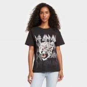 Def Leppard Leopard Print Graphic Short Sleeve T-Shirt